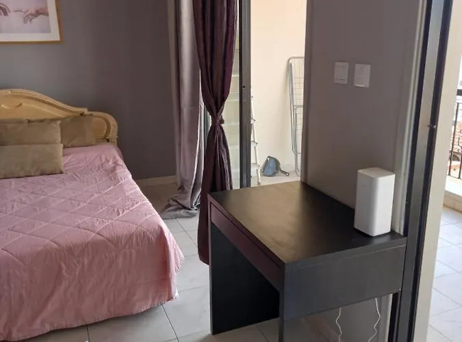 Old Town Apartmán Larnaca